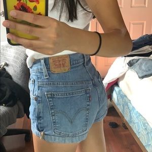 thrifted DIY shorts levi’s